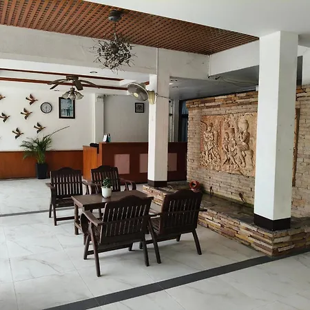 Smile Court Pattaya By Mike Group Hotel